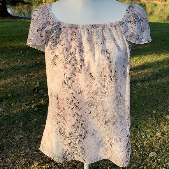 White House Black Market Tops - White House Black Market Blouse EUC Snakeskin Blouse Size Med Pink Brown & White